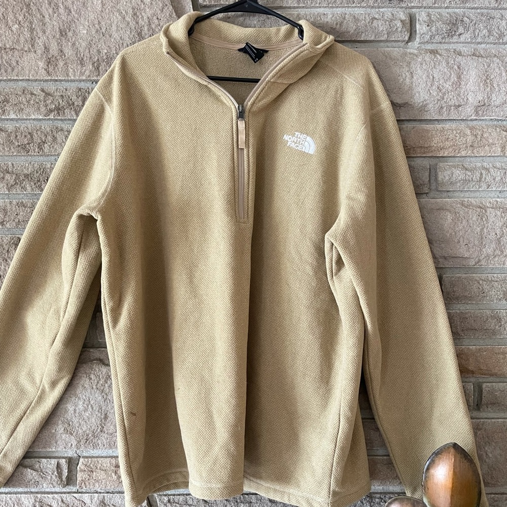 Men’s Northface 1/4 zip sweatshirt